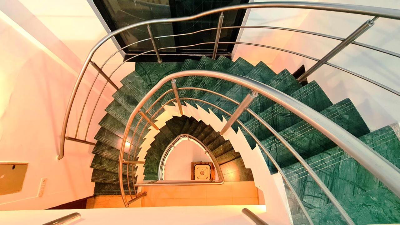 Lifespace- Spacious Hostel In A Luxurious Villa Pune Zewnętrze zdjęcie