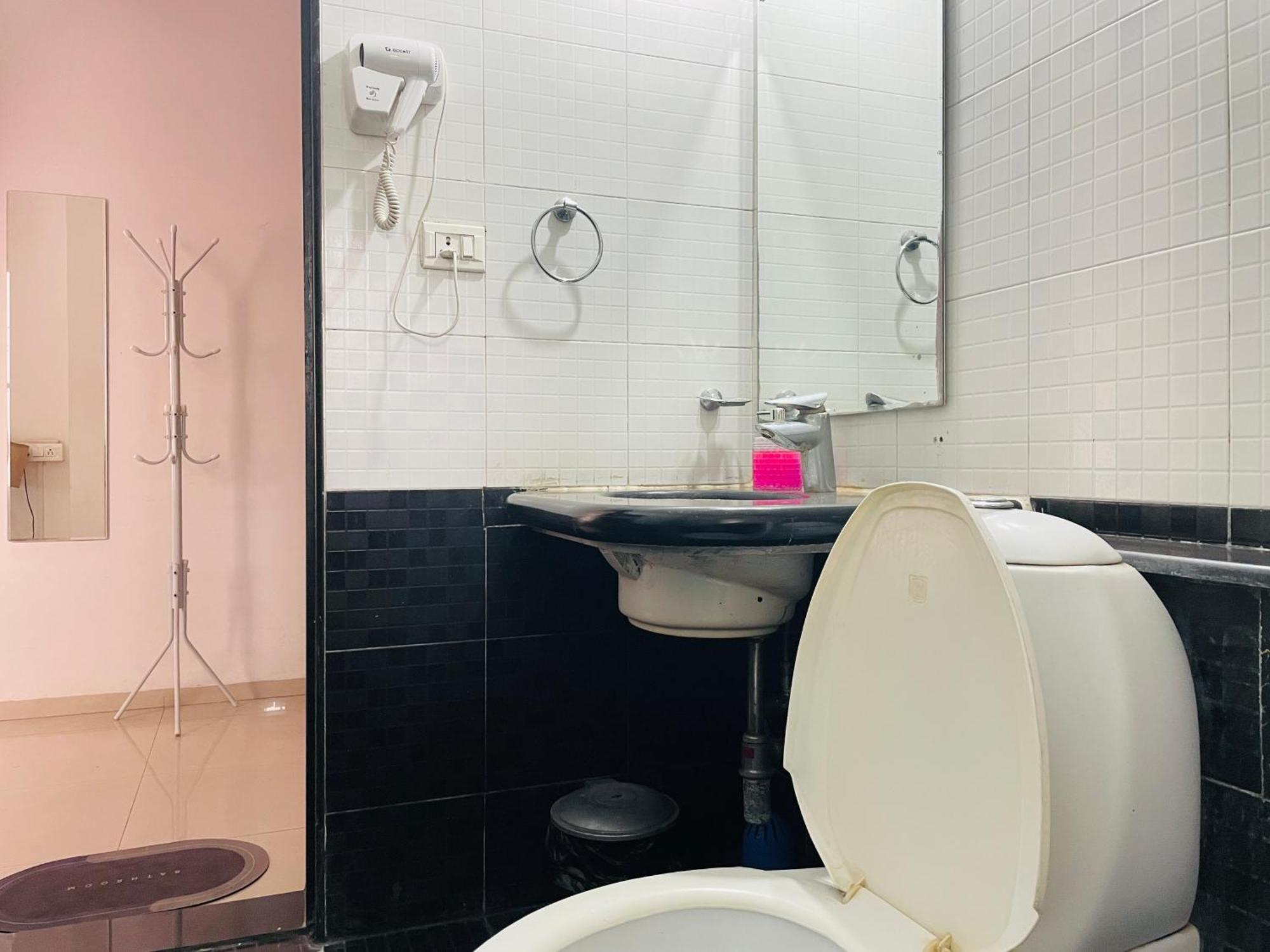 Lifespace- Spacious Hostel In A Luxurious Villa Pune Zewnętrze zdjęcie